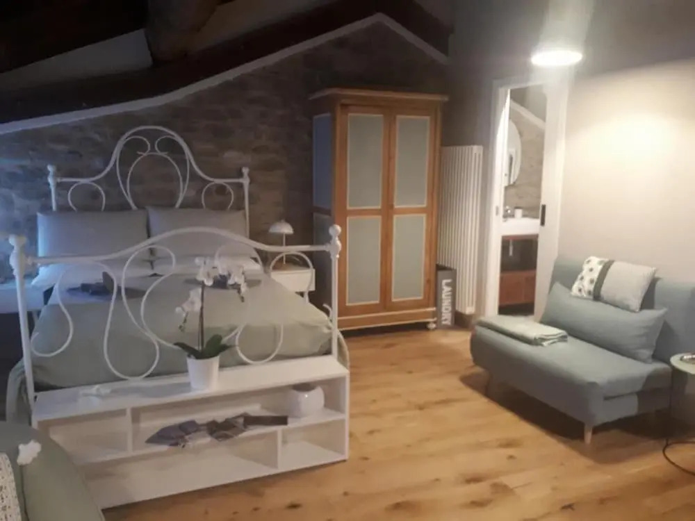 Mimma's - Welcoming Stone and Wood Loft, Near the sea and the Mountain