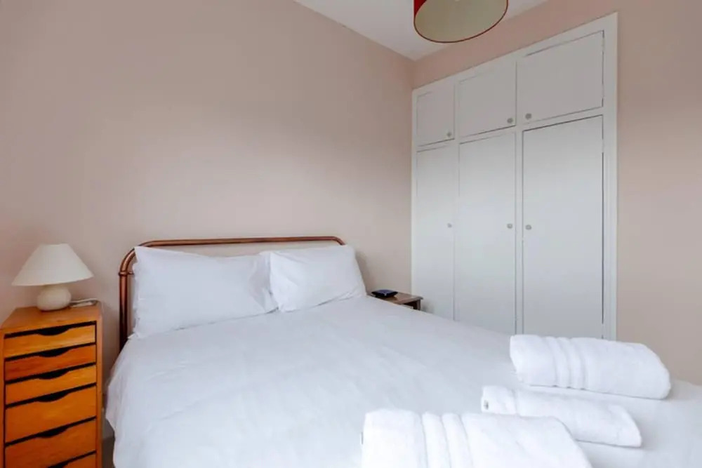 Quaint & Cosy 1 Bedroom Flat - Kensington Olympia!