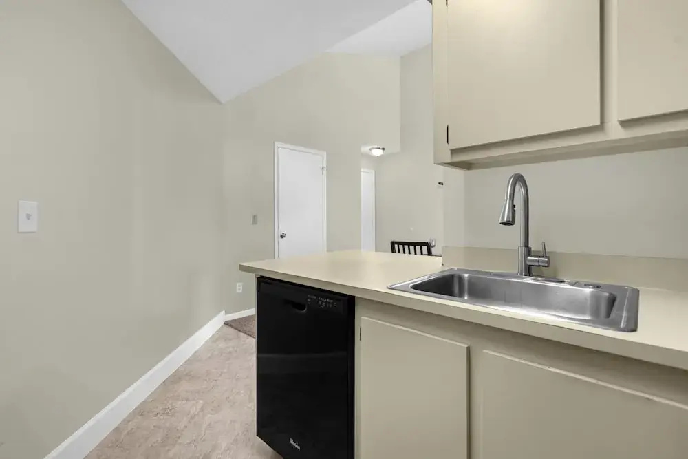 Upstay Condo Near MCO Airport w Golf & Pool