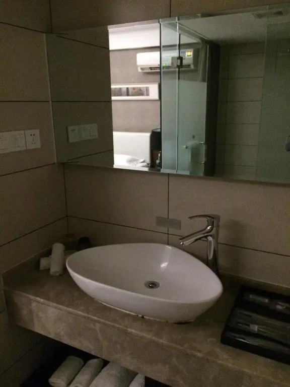 Luminous Jade Hotel