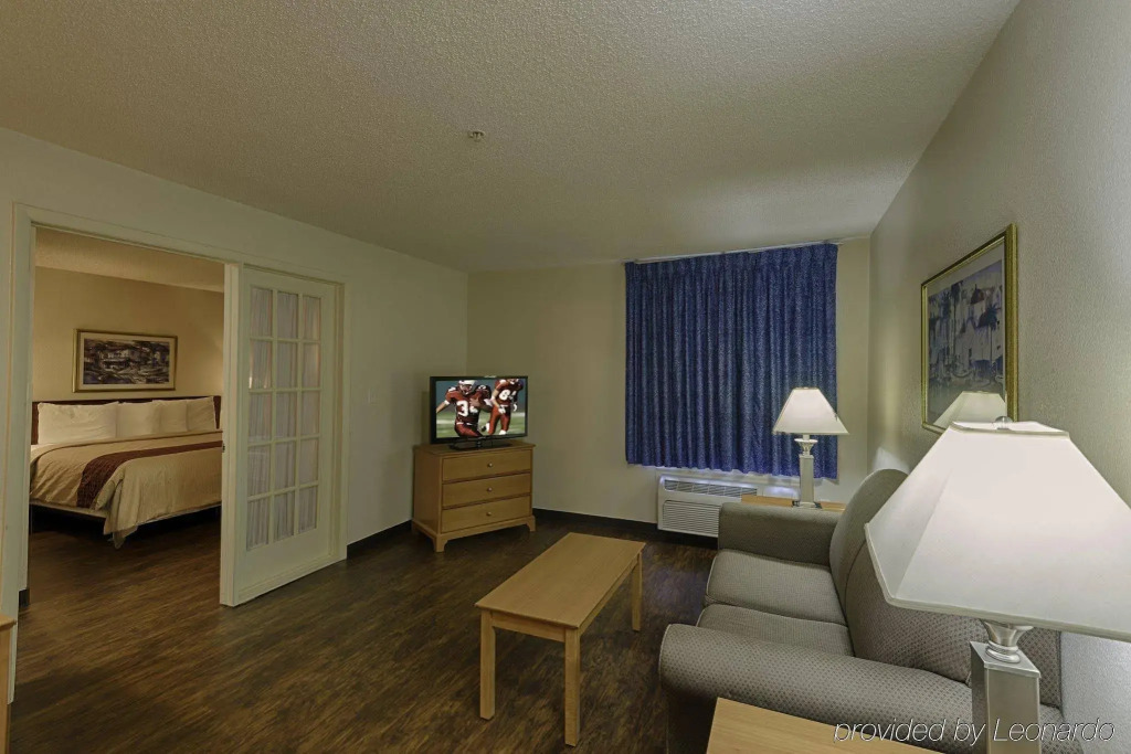 Red Roof Inn & Suites Savannah Airport