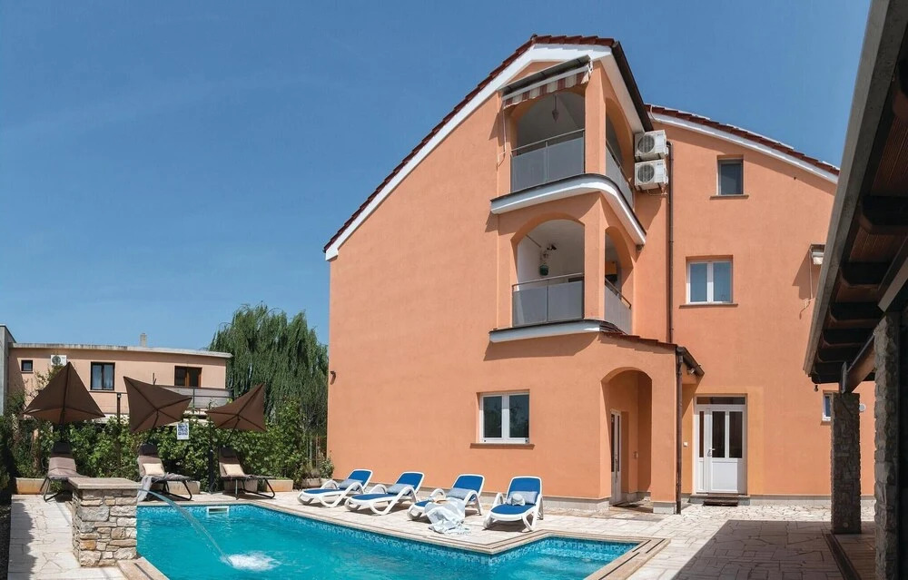 Stunning Apartment in Pula With Outdoor Swimming Pool, Wifi and 5 Bedrooms
