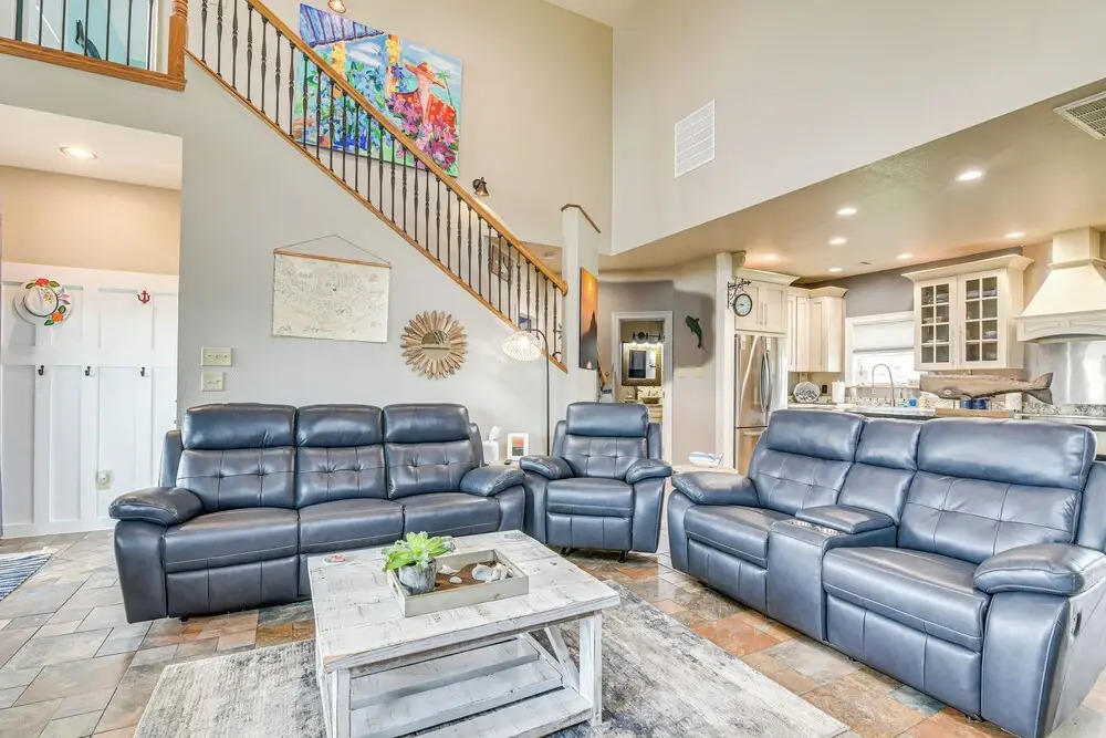 Steps From Gulf: Freeport Home w/ Water Views