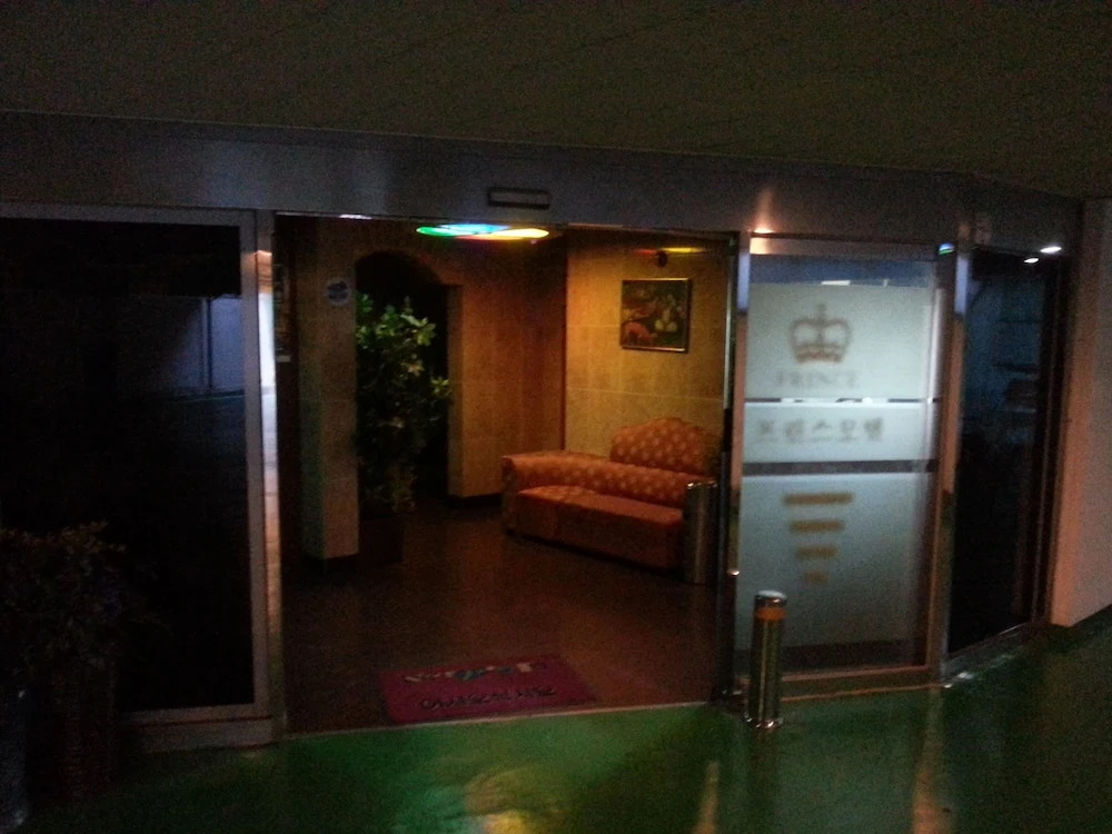 Prince Hotel