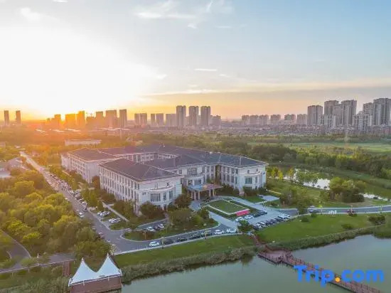 Zhongyu Grand Hotel (Binzhou Zhonghai Scenic Area)