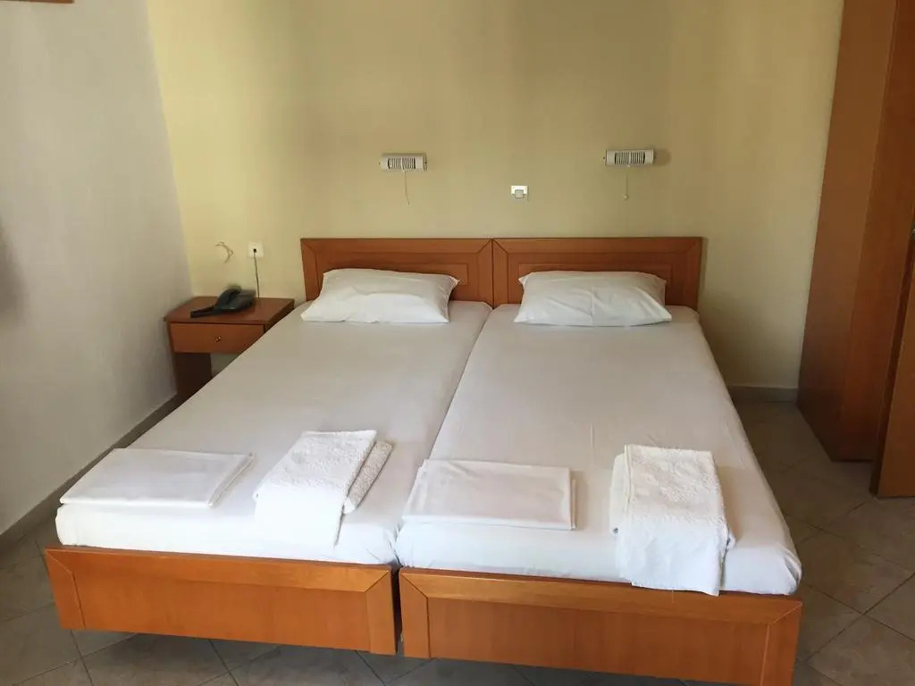 Iris Hotel