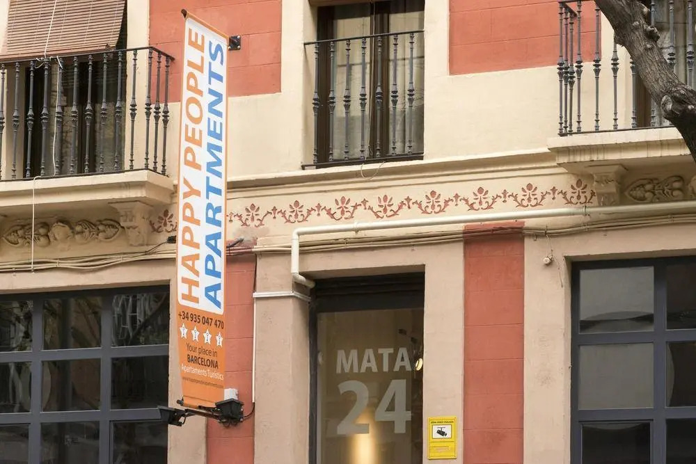 Happy People Ramblas Harbour Apartments