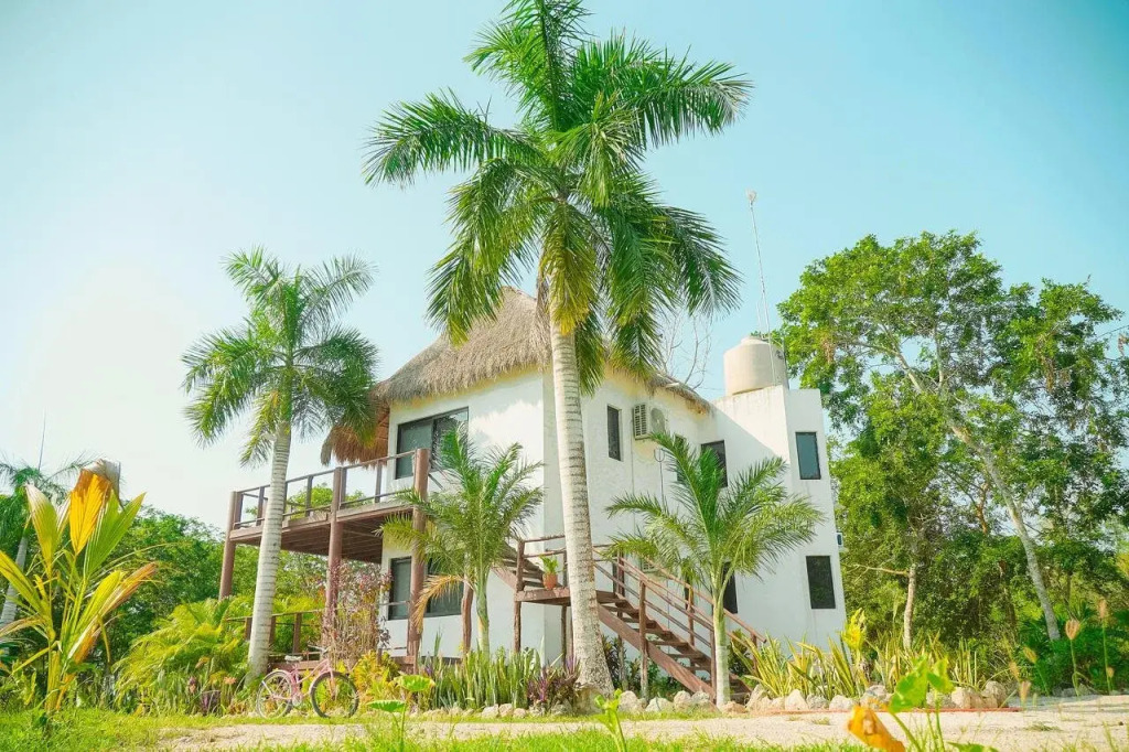 Royal Palm Bacalar Cabañas & Lagoon Club