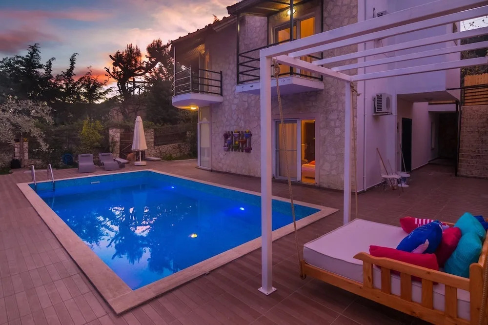 Korunaklı Villa Lavanta