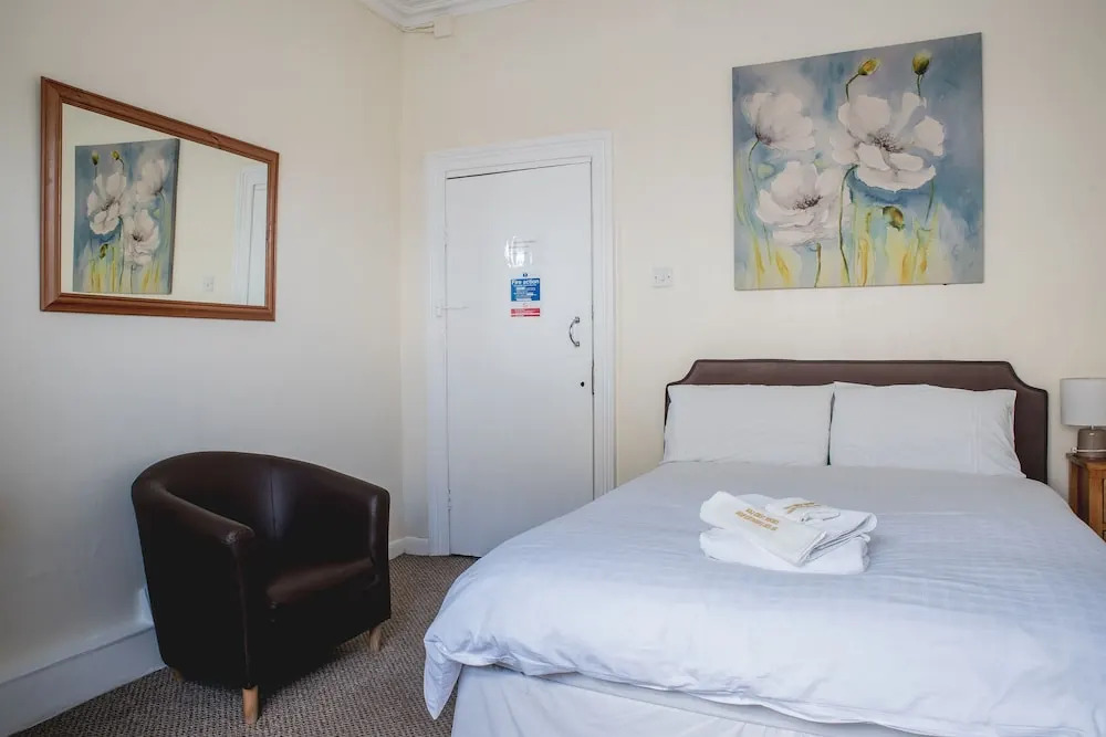 M and J Guest House
