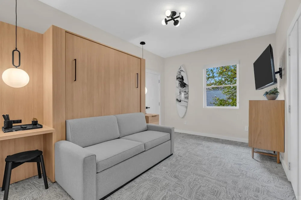 The St Laurent Social Club & Guest Rooms
