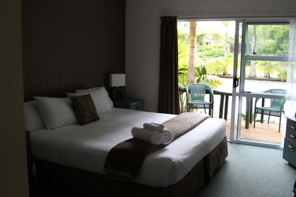 Woodlands Motel