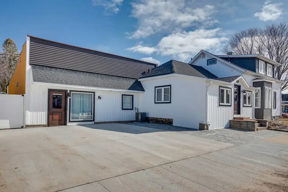 Downtown Minocqua Retreat: Walk to Minocqua Lake!