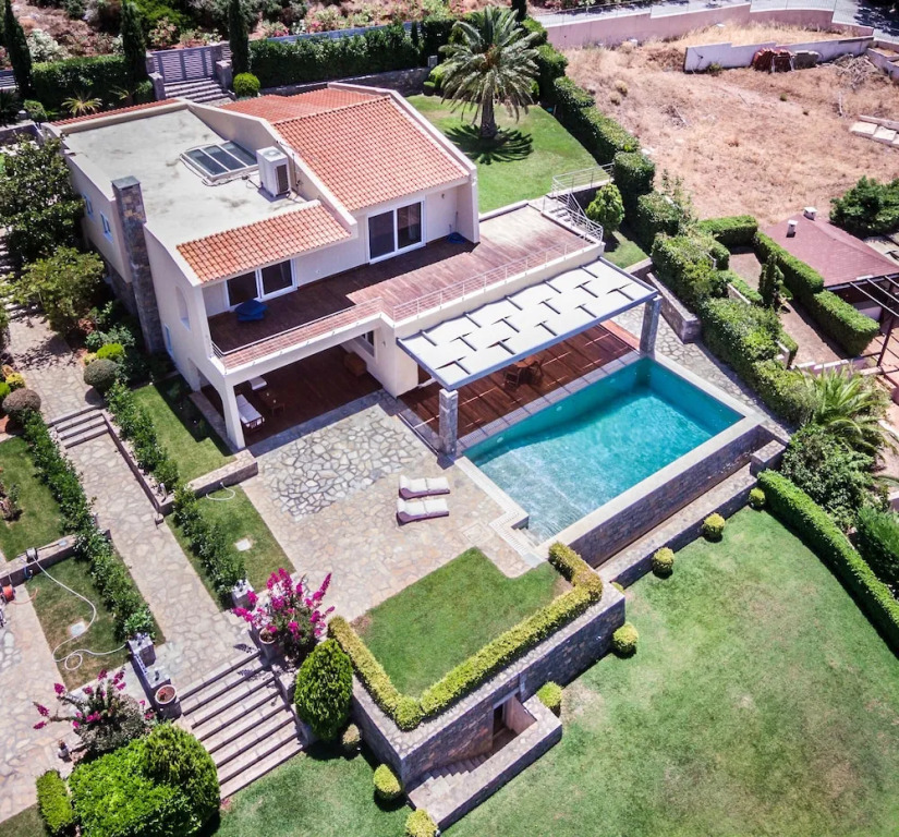 Niriides Villa