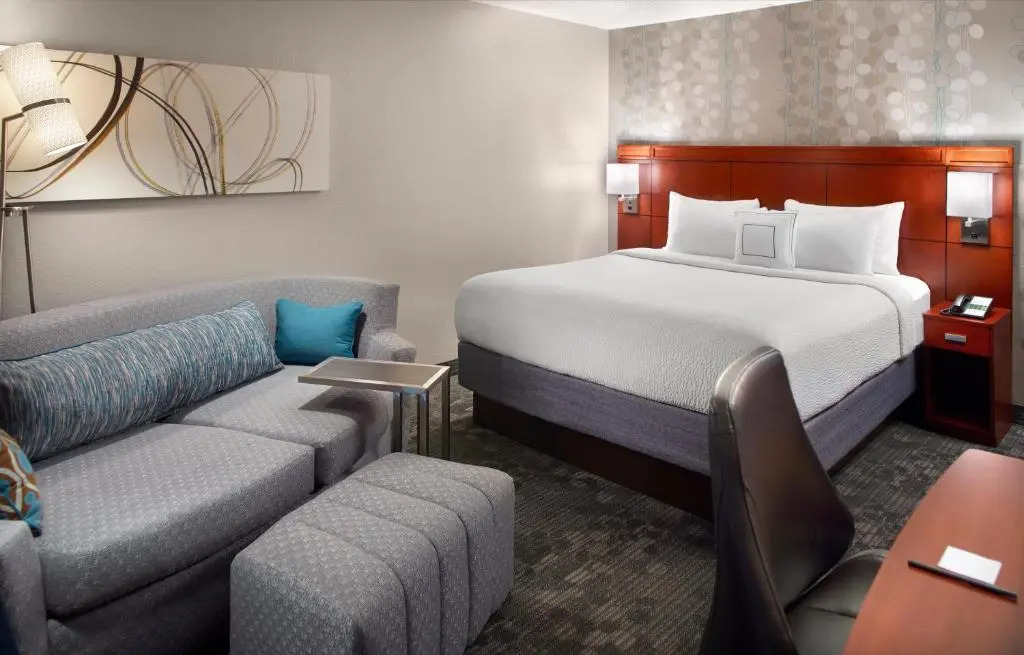 Courtyard by Marriott Fayetteville
