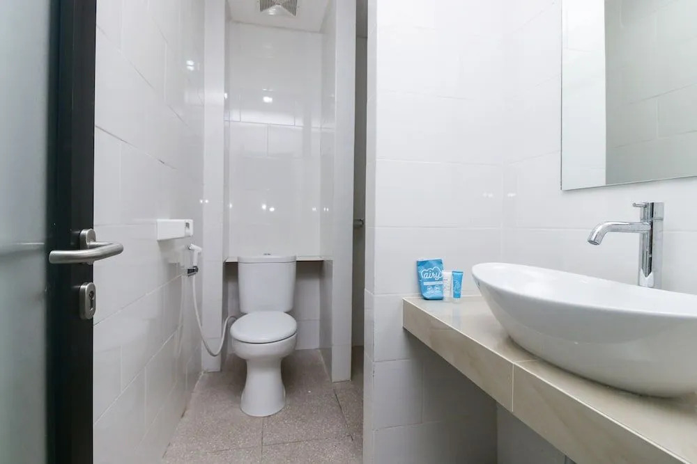 Airy Legian Praja Natha 2 Bali