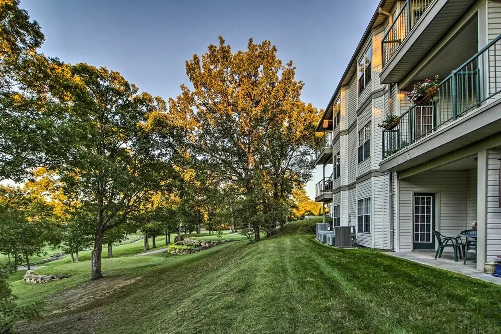 Serene Branson Penthouse w/ Resort Access & Views!