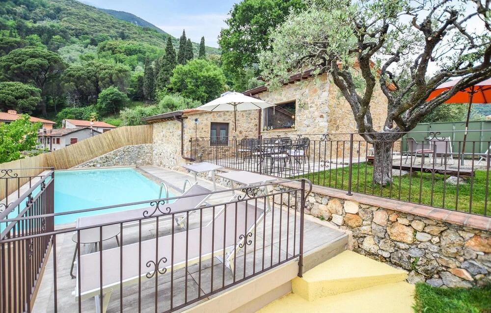 Gorgeous Home In Greppolungo