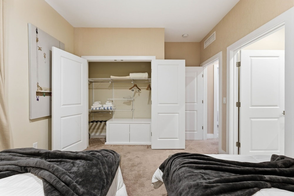 Magic Village 4BR Spacious and Stylish