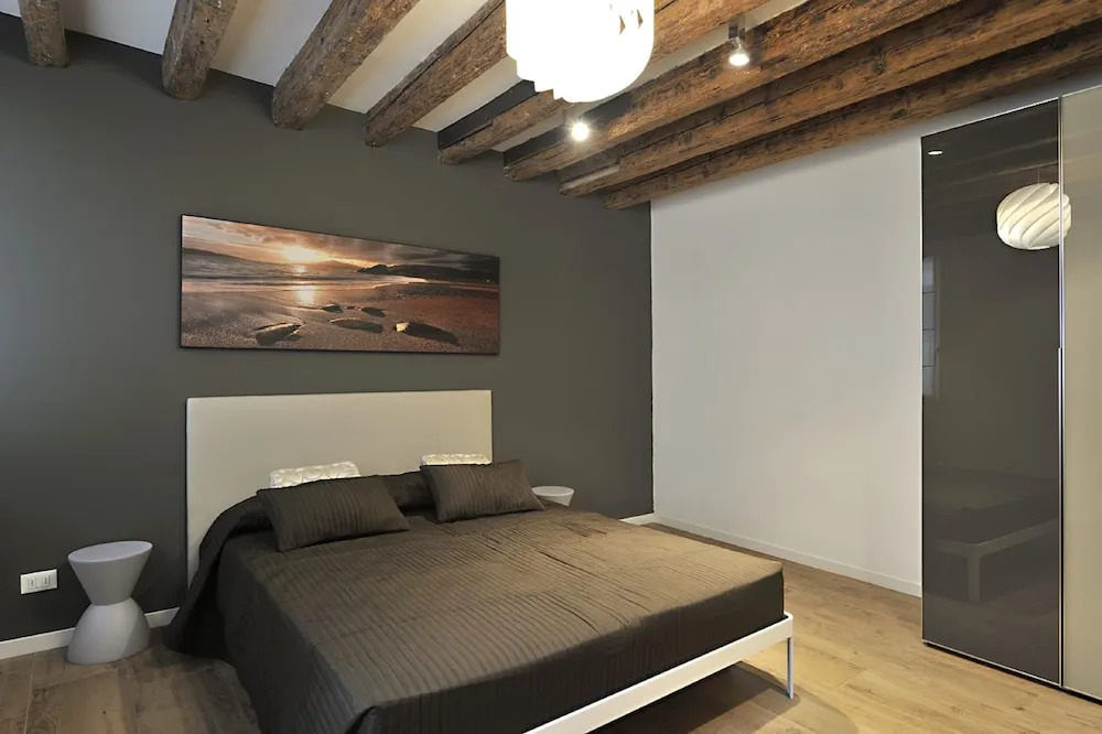 St. Mark'S Suite