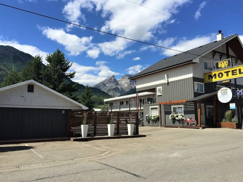 Snow Valley Lodging