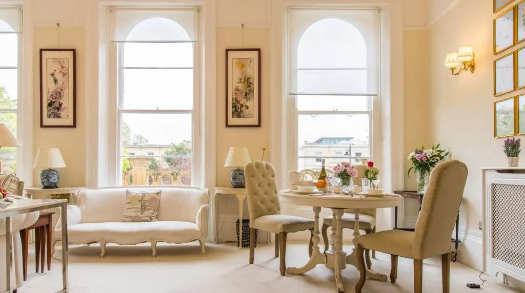 Flat 3, 6 Lypiatt Terrace Cheltenham Gloucestershire GL50 2SX