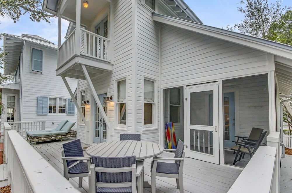 Seaside Cottage "sea Shack" Adorable Tupelo Street, Sleeps 4 1 Bedroom Home by RedAwning
