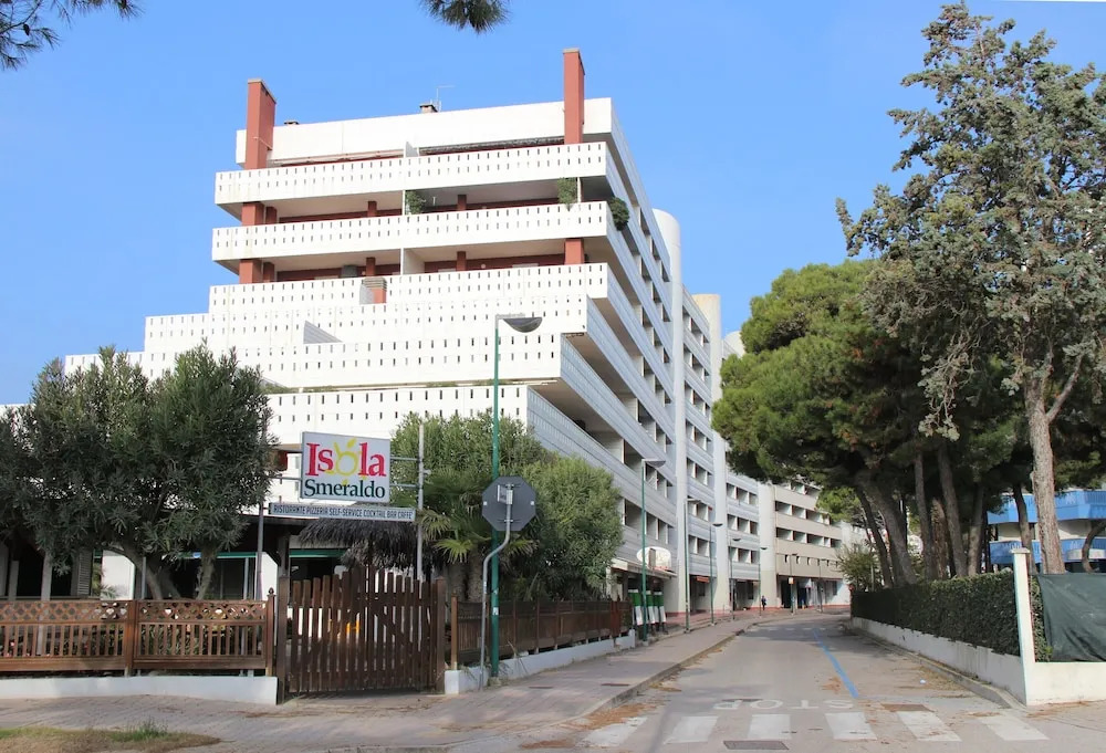 Spacious Flat Only 150mt From the Beach