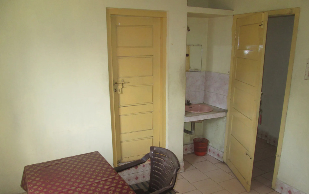 St.Antonys Lodge Ernakulam Market