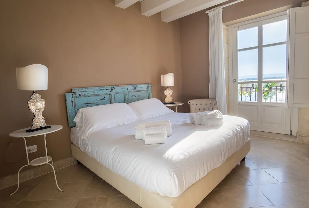 Palazzo Alfeo Aparthotel