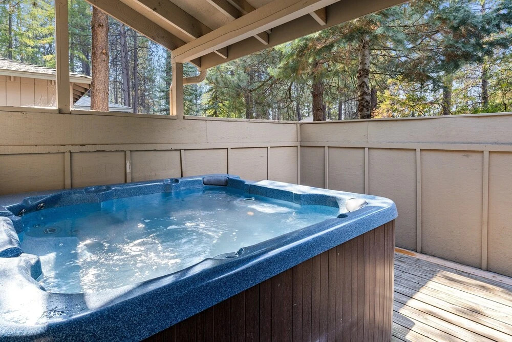 2 Killdeer Home features Private Hot Tub and Bikes to Explore Sunriver by RedAwning