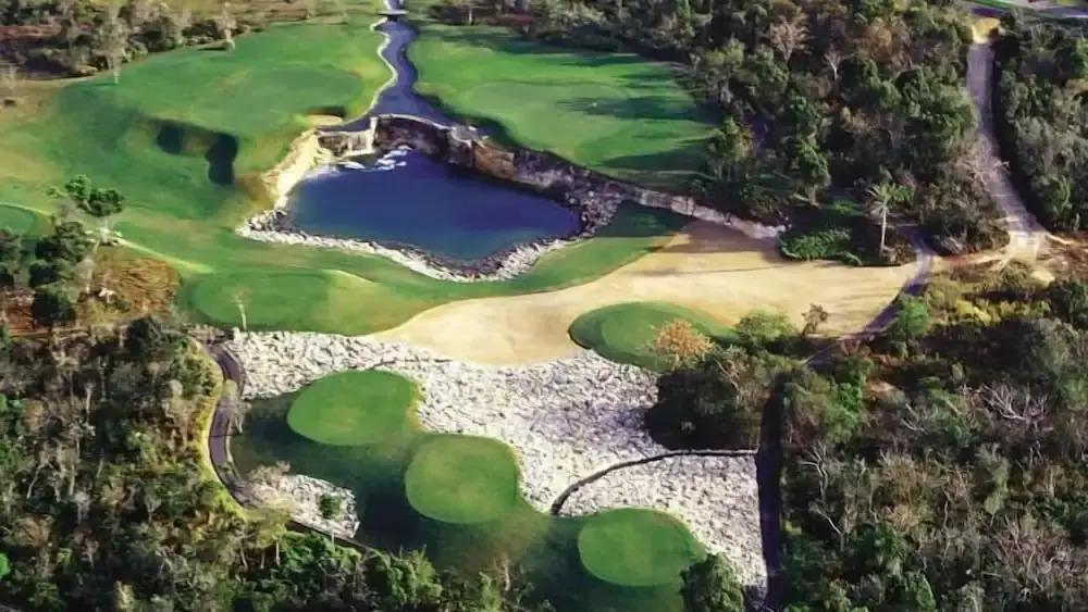 9th hole Villa