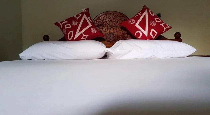Summer Set Inn