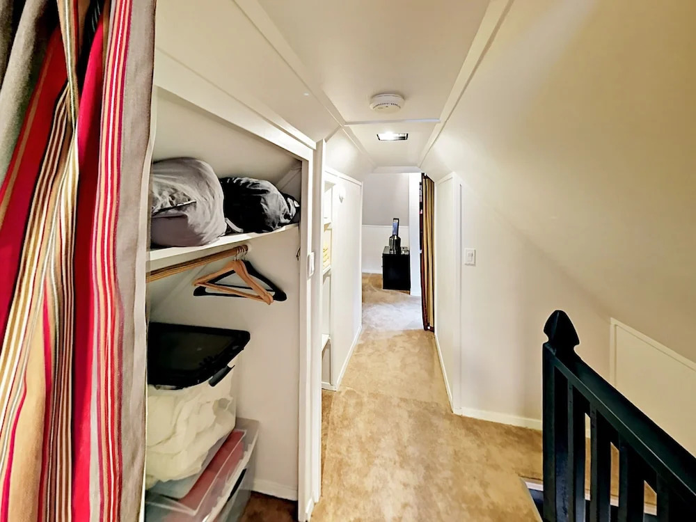 Hillcrest - 3 Br Cabin