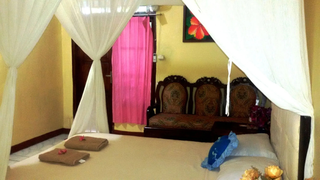 Mami In Homestay