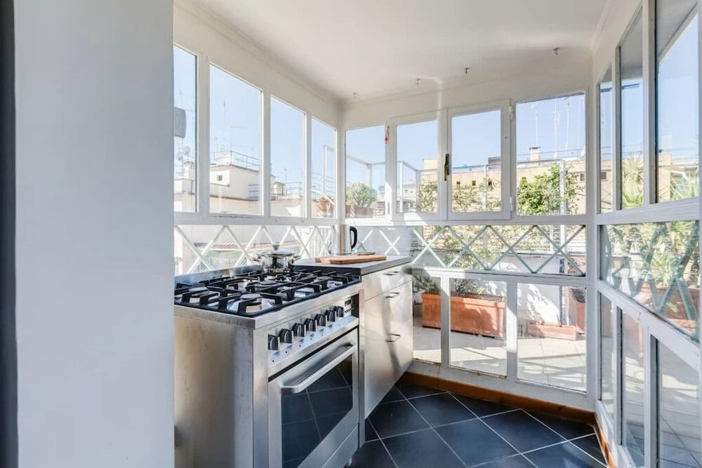 Elegant and Stylish Flat15min From the City Center
