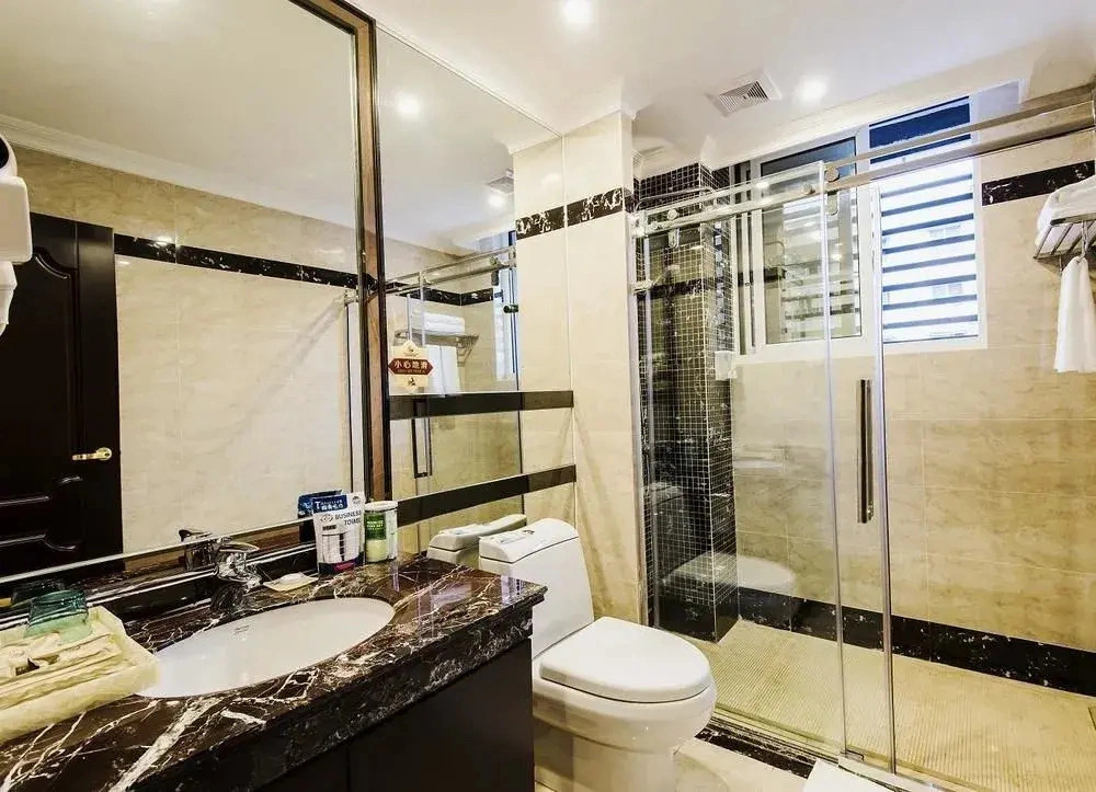 Mianyang Jinshang Century Hotel (Jiuzhou Sports Complex Science City Exhibition Center)