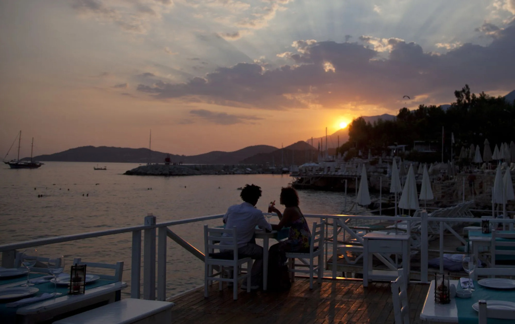 Nur Beach Hotel