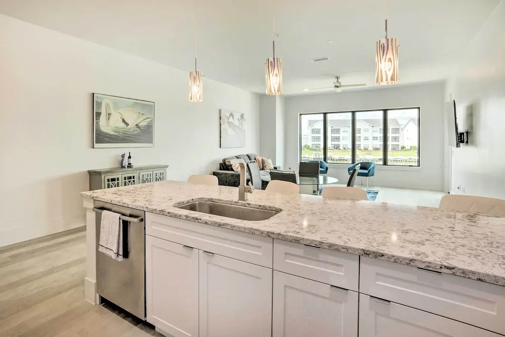 Lakeside Montgomery Condo Near Boat Rental!