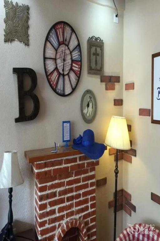 Sanya Onlyblue Art inn