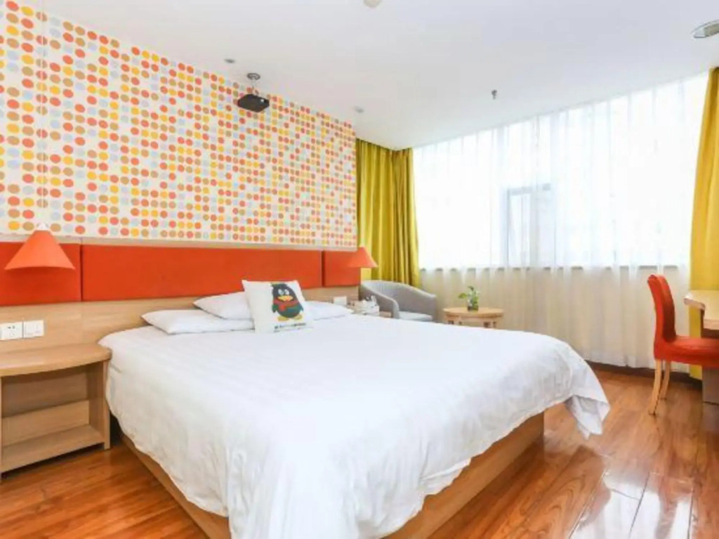 Home Inn (Chengdu Tanghu Park Wal-Mart)