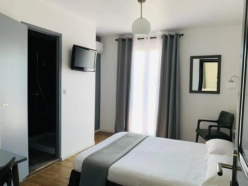 Hôtel les Arbousiers