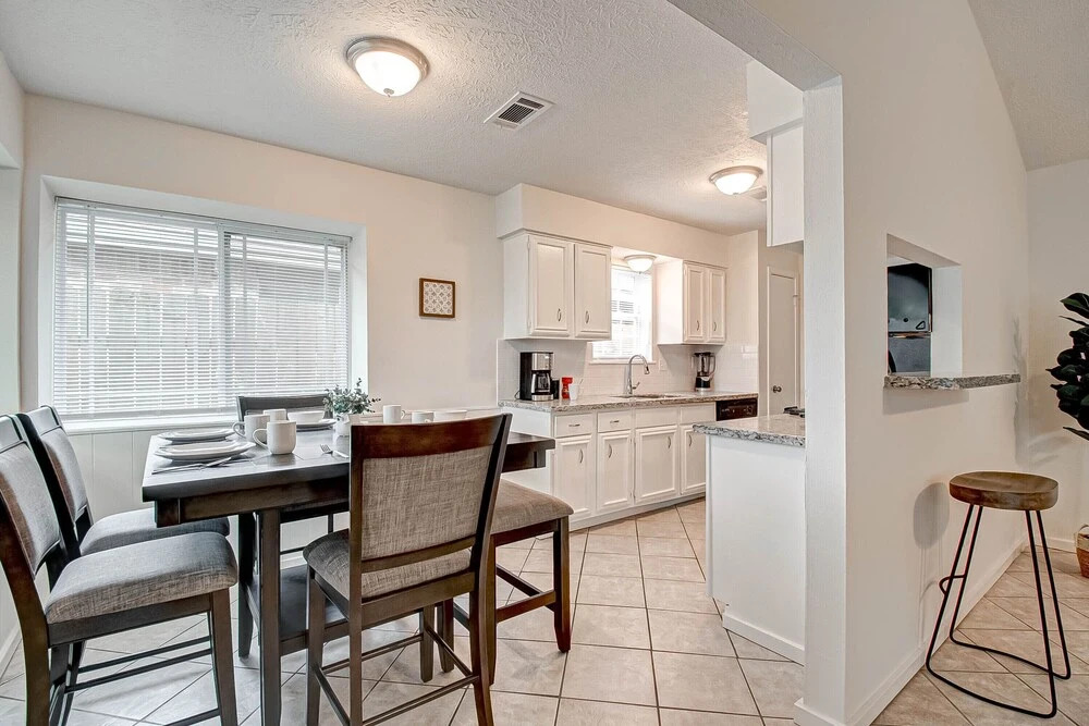 Ash Haven in Spring, Wifi, Extended Stay, Pet Friendly