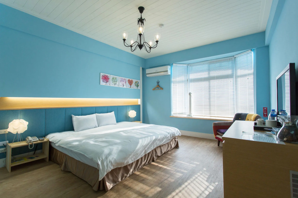 Young Motel