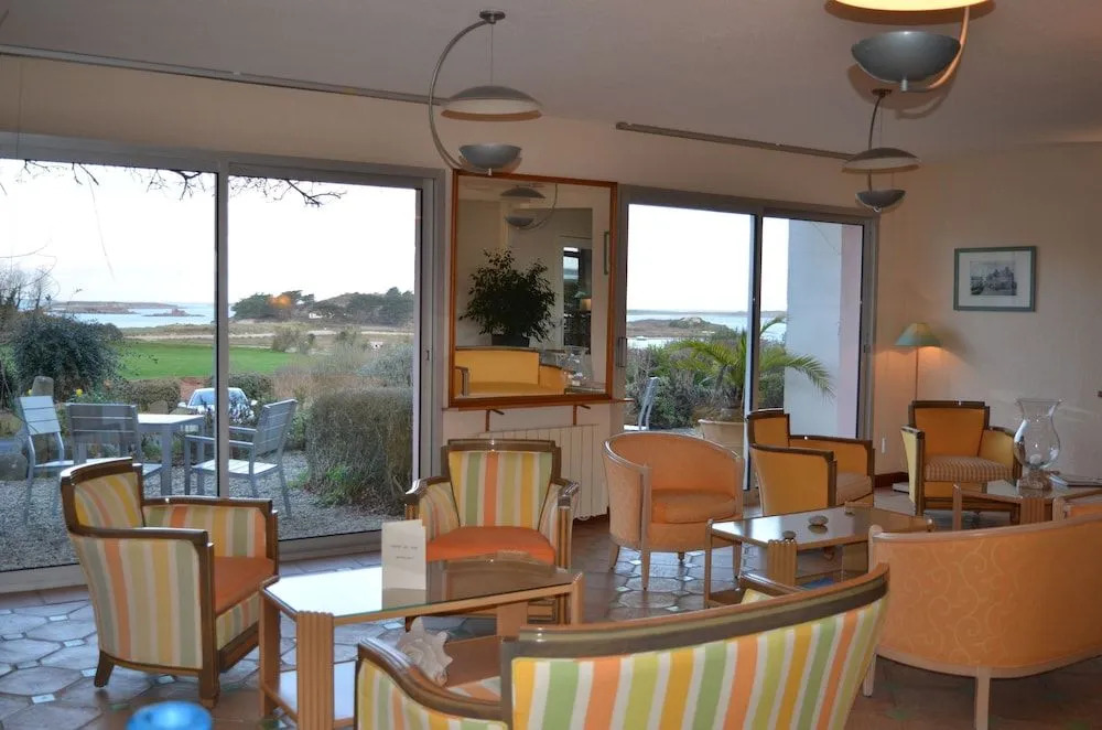 Hotel Le Toeno