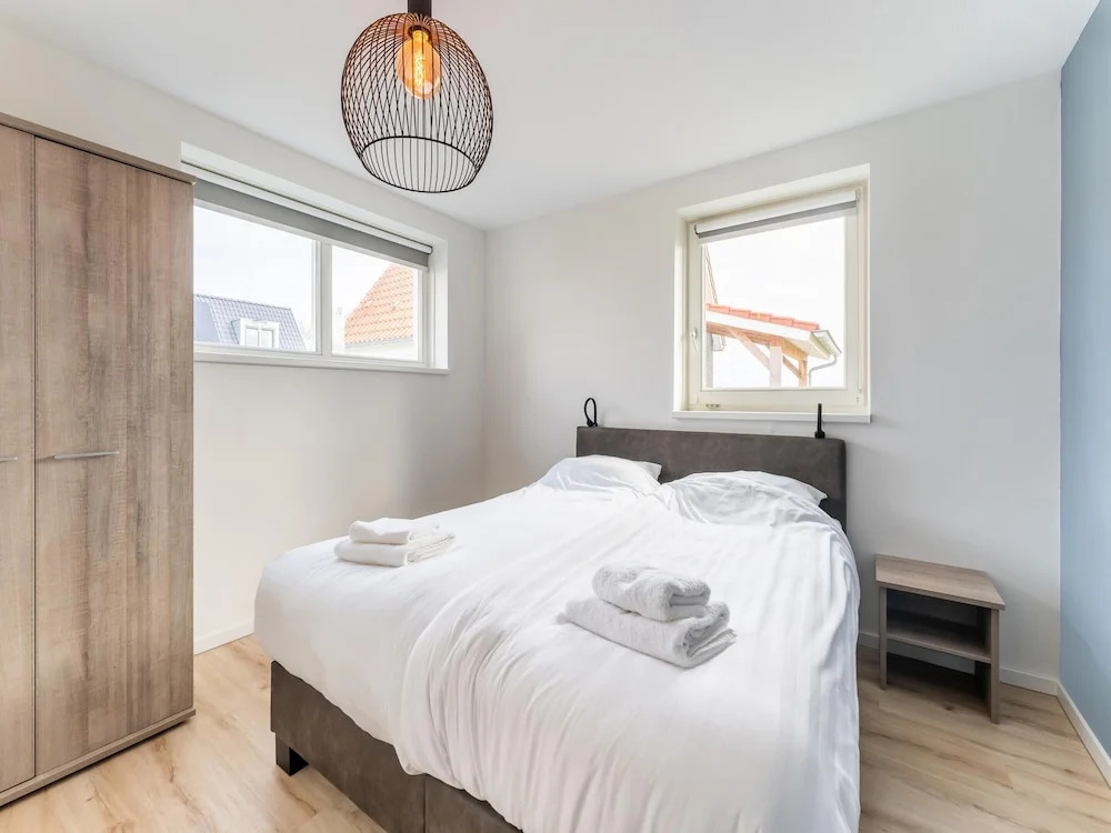 Holiday Home in Scherpenisse near Nature Reserve