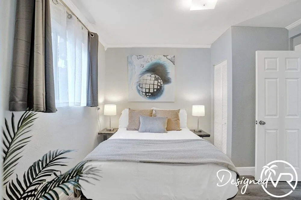 Beautiful 4 BR with Private Heated Pool