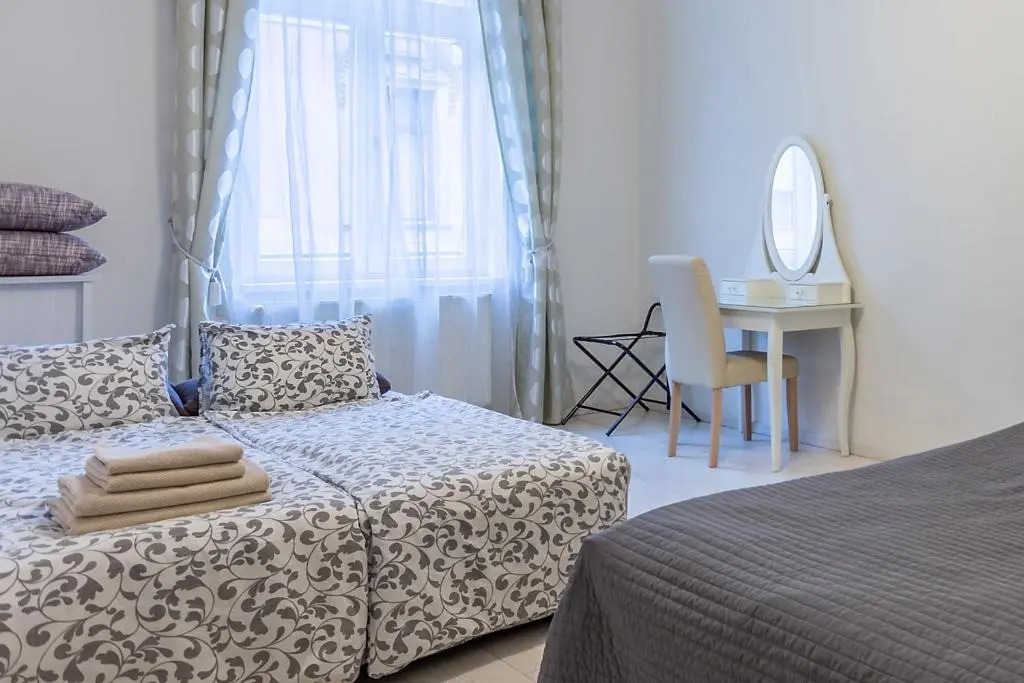 Goldcentral Apartment Grand Boulevard
