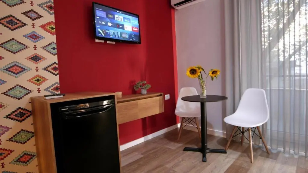 KONIs Studio Apartments