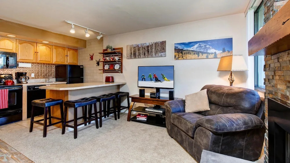 1704 Captain Molly Drive Condo 1 Bedroom 1 Bathroom Condo